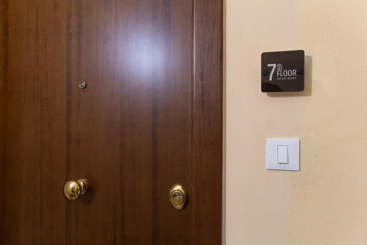 7Th Floor Apartment Фоджиа Экстерьер фото