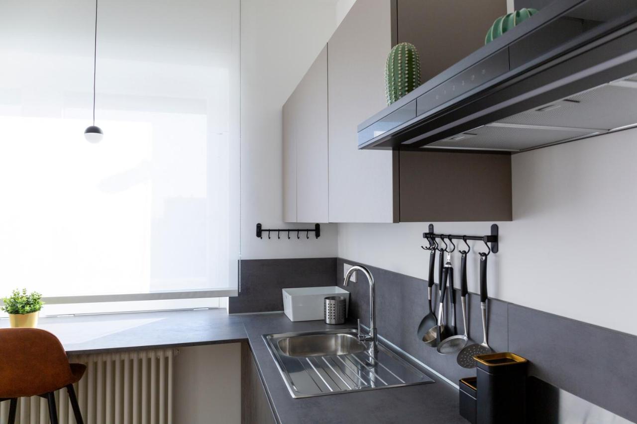 7Th Floor Apartment Фоджиа Экстерьер фото